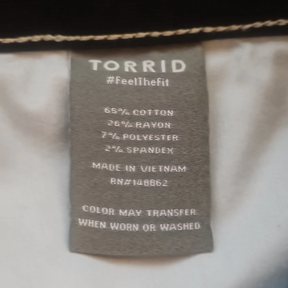 Torrid Sky High Skinny jeans - Picture 5 of 6